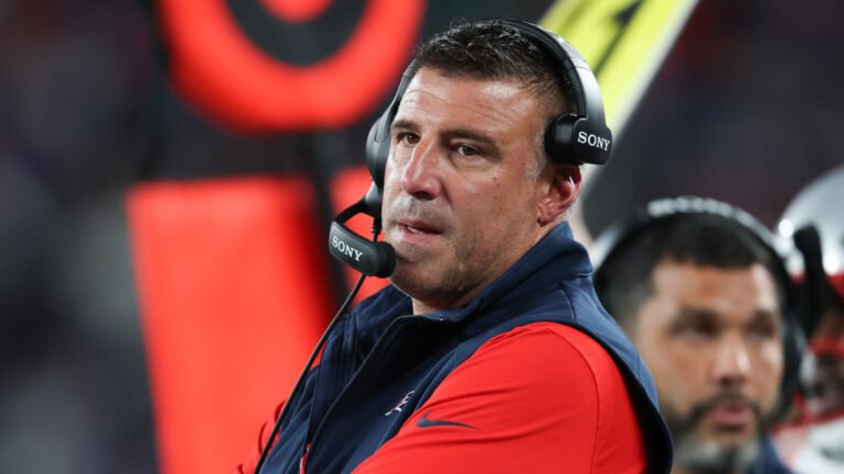 Mike Vrabel vows to find ‘rats’ who leaked major news