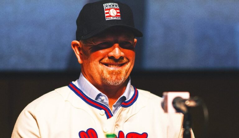 ‘Happy Chaos’: Astros Retire Hall of Fame Reliever Billy Wagner’s No. 13