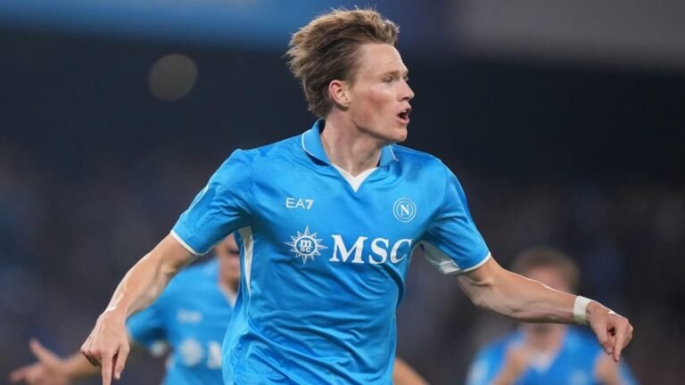 Napoli go level at top of tight Serie A