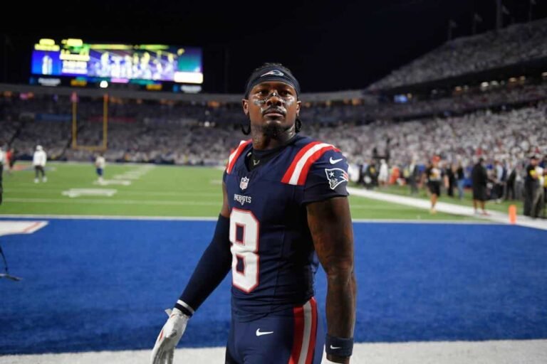Patriots’ Diggs facing assault charges ahead of play-offs