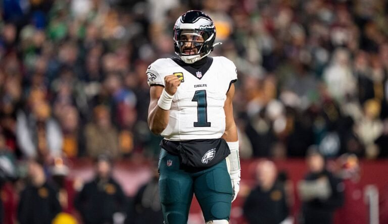 What game is Tom Brady calling today? Week 17 schedule