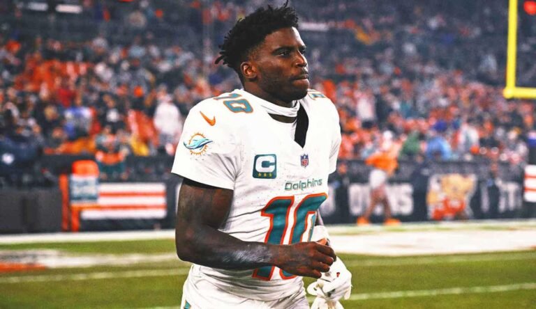 Dolphins Cleaning House: WR Tyreek Hill Reportedly Released by Miami