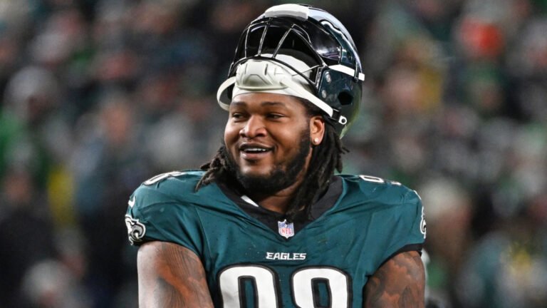 How does Jordan Davis extension impact Jalen Carter’s Eagles future?