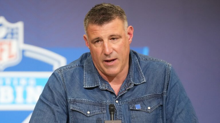 Mike Vrabel, Dianna Russini speak out on viral hotel photos