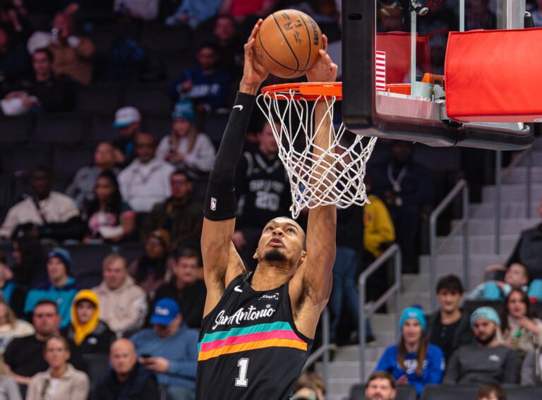 Wembanyama drops 33 to tie series as Spurs beat Thunder 103-82