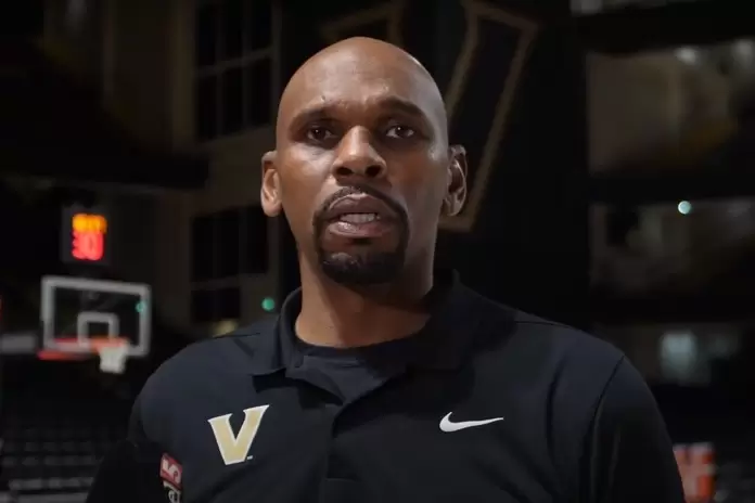 Jerry Stackhouse joins Trail Blazers coaching search