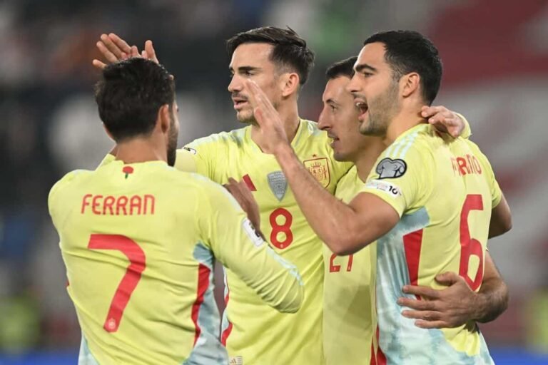 Line-ups, stats and preview as European champions continue World Cup build-up
