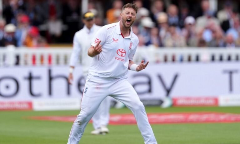Ollie Robinson takes five wickets as England seize control against New Zealand on day two