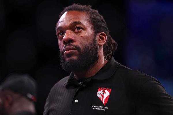 “I Think Herb Dean Is A Good Referee… He Has My Full Confidence.” CSAC Commissioner Comes To The Defense Of Polarizing Referee