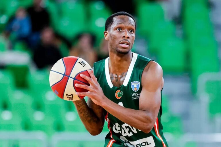 Barcelona adds Umoja Gibson after EuroCup breakout season
