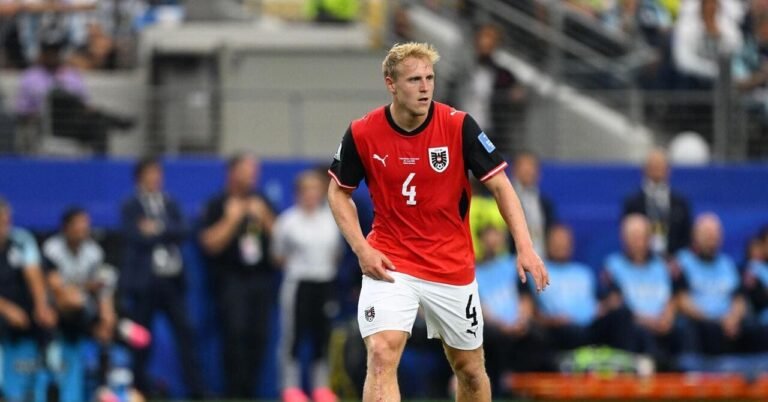 Nottingham Forest make first signing under Glasner