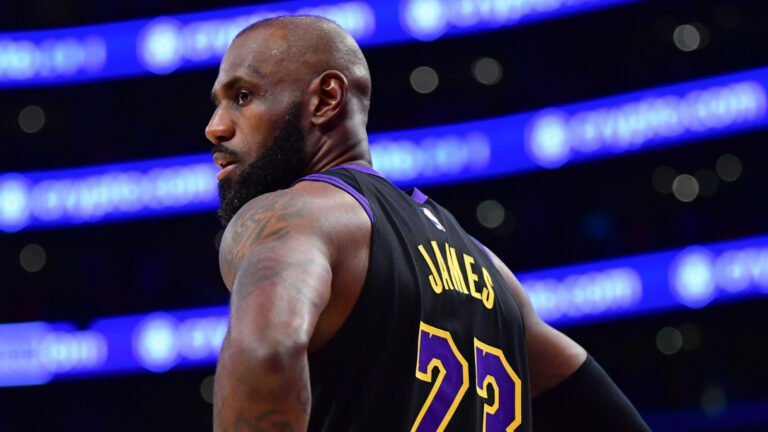 Pros, cons of LeBron James joining the new-look 76ers