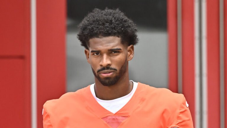Shedeur Sanders discusses relationship with Deshaun Watson amid competition