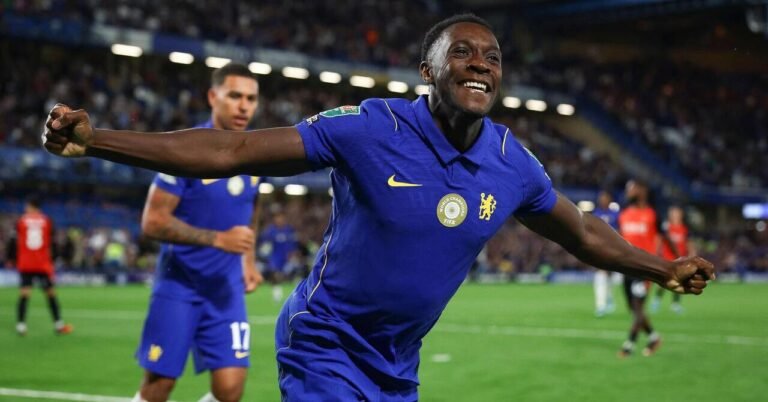 Line-ups confirmed for clash at Stamford Bridge