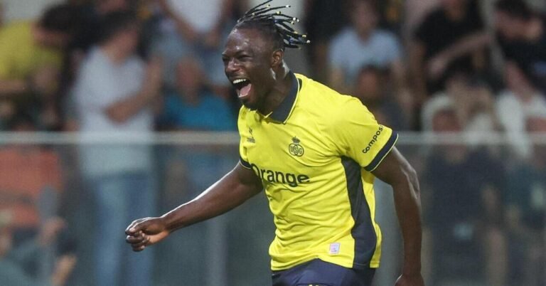 Brighton sign Canada striker David on loan
