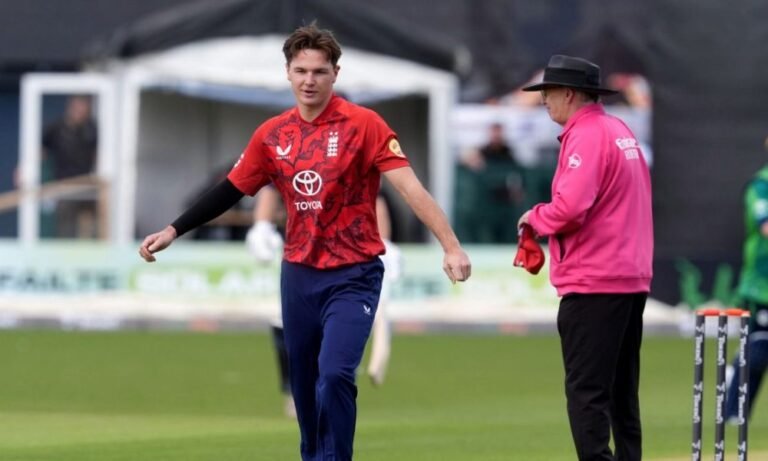 England bowler Sonny Baker signs new Hampshire deal