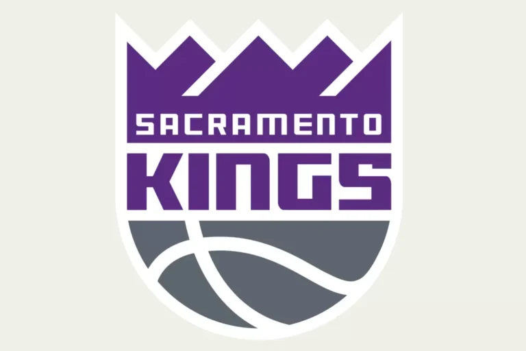 Former Kings trainer files lawsuit against team