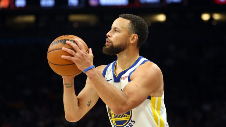 Warriors GM gives definitive take on Stephen Curry’s future