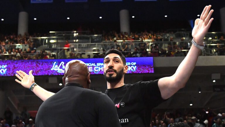 Chicago Sky ban Enes Kanter Freedom after ejection