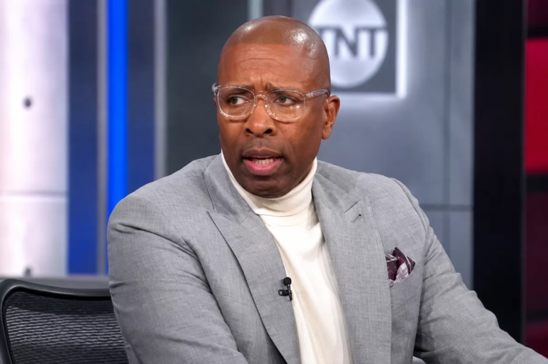 Kenny Smith defends NBA’s severe Clippers punishment