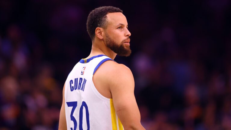 Stephen Curry finally admits he tried to recruit LeBron James to Warriors